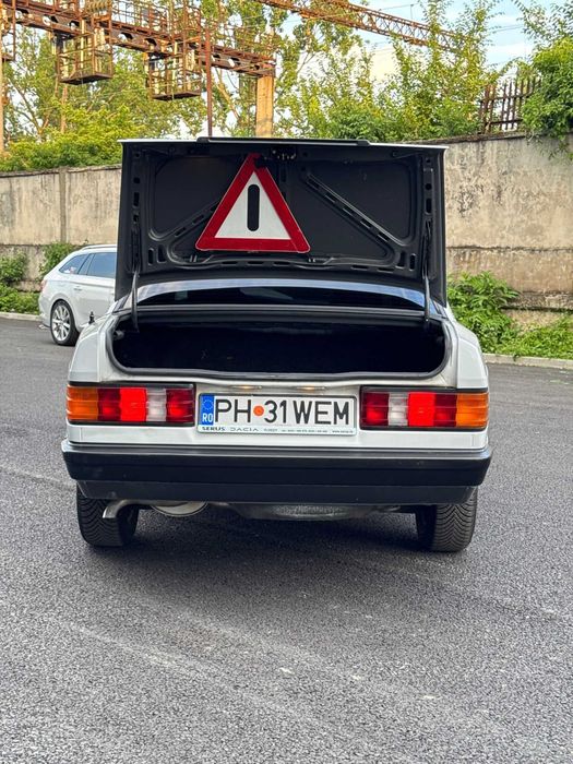 Mercedes 190E ( 1988 )