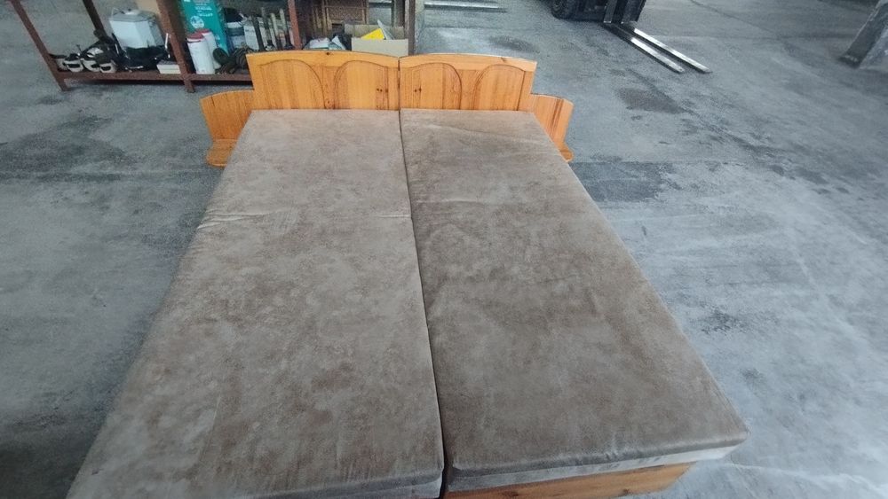 Две легла / спалня с матраци