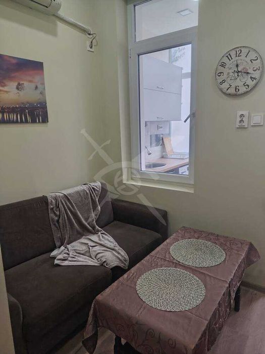 Дава се под наем Двустаен апартамент в Пловдив, Център - 45 кв.м за 359.04 € - Снимка #1