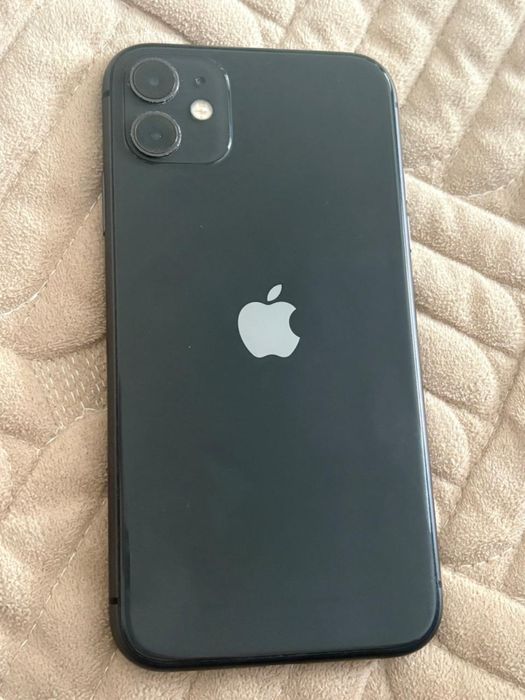 Продам айфон 11 черного цвета
