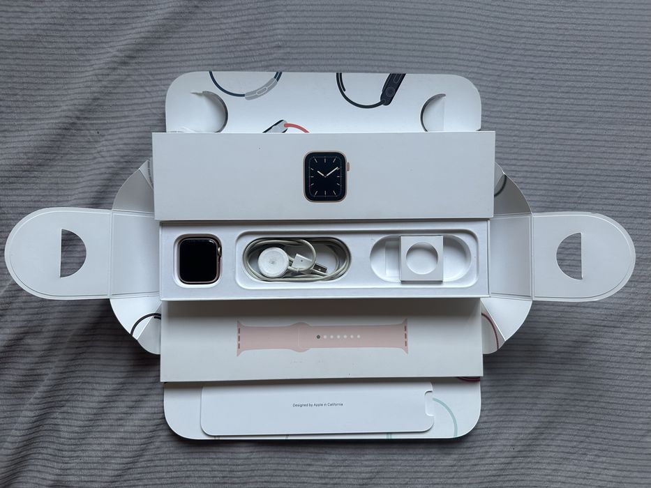 Apple watch pink 5 40mm 32gb
