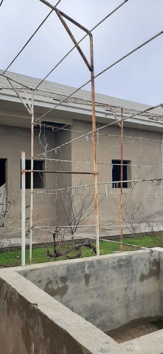 Hovli sotiladi 5 sotix