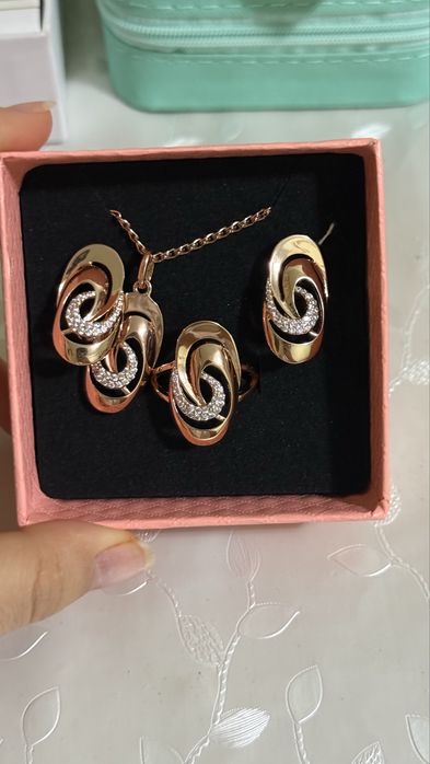 Набор 585 пробамен,(сырға,сақина,алқа,кулон)