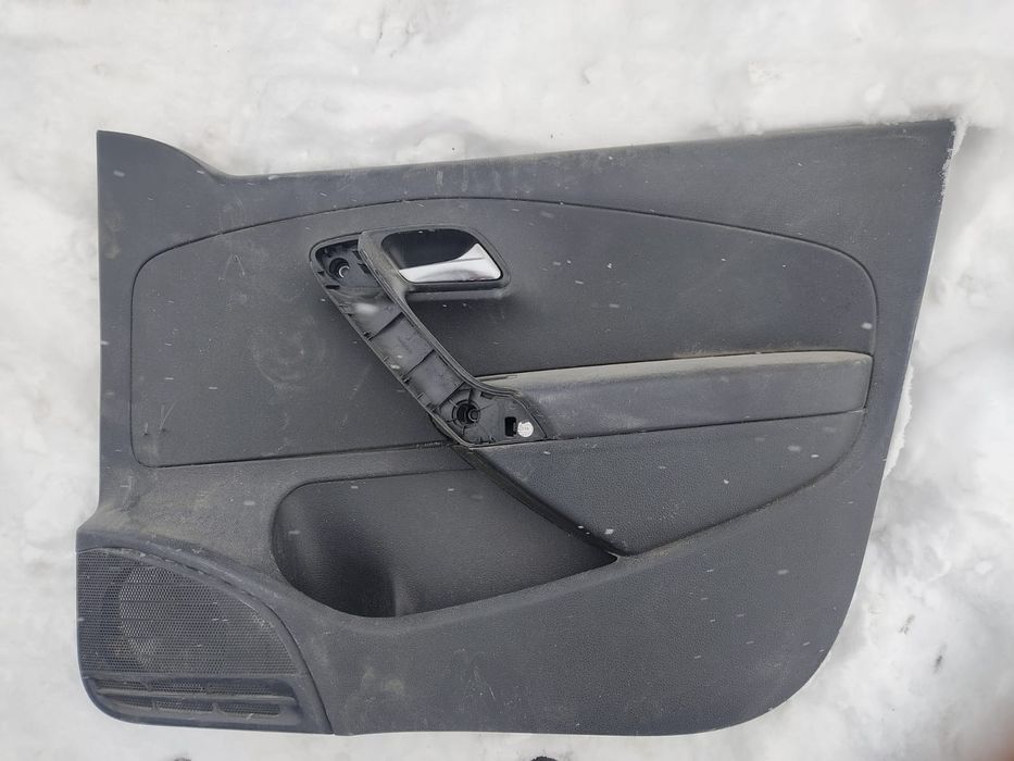 Правая передняя дверная карта