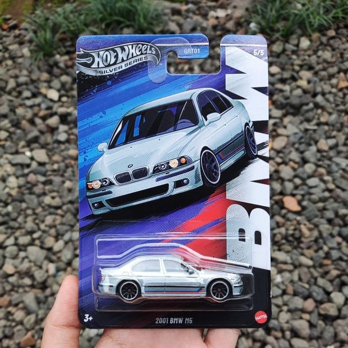 Модель BMW M5 E39 Hot Wheels Silver Series