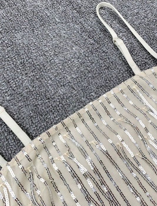 Стилна рокля с пайети – перфектна за повод