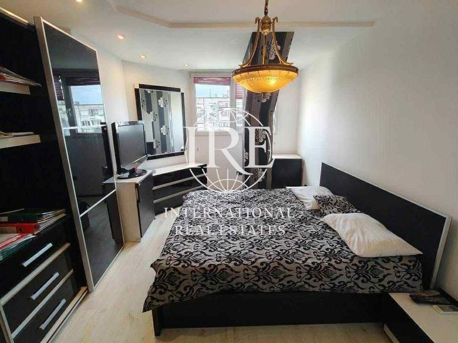 Продава се Тристаен апартамент в Варна, Левски - 145 кв.м за 1690 €/кв.м - Снимка #4