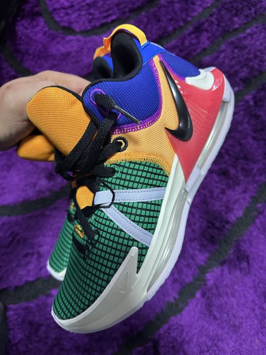 Nike Lebron James nr 42,5