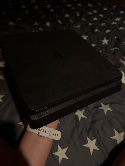 Playstation 4 slim 500gb с игри