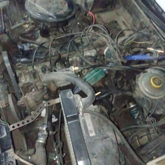 Продам двигатель и коробку 2.3