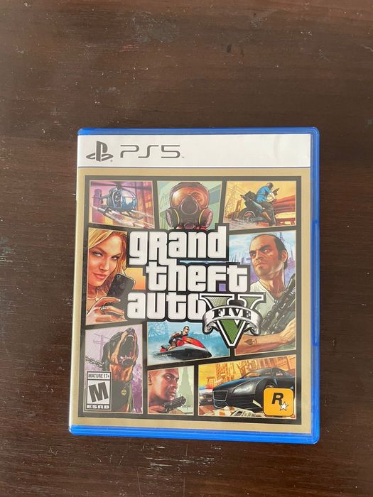 PS5 + ps plus с 3 джойстика + диски