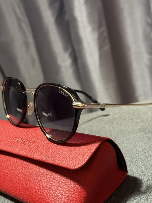 Слънчеви очила Guess