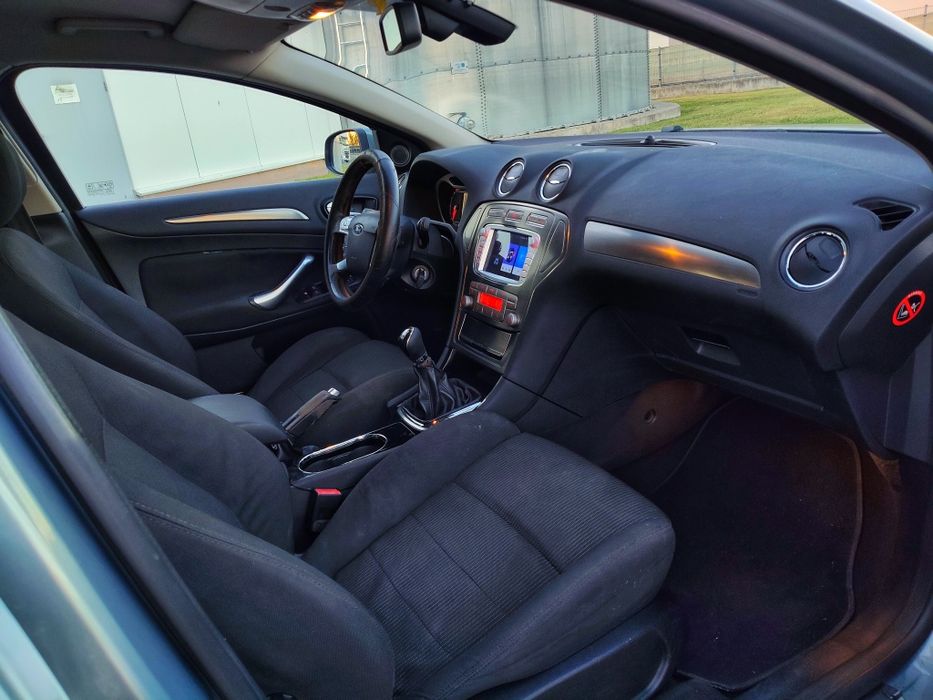 Vând Ford Mondeo Break – Stare Excelentă, Foarte Dotat,  Senzori de parcare, Cârlig remorcare