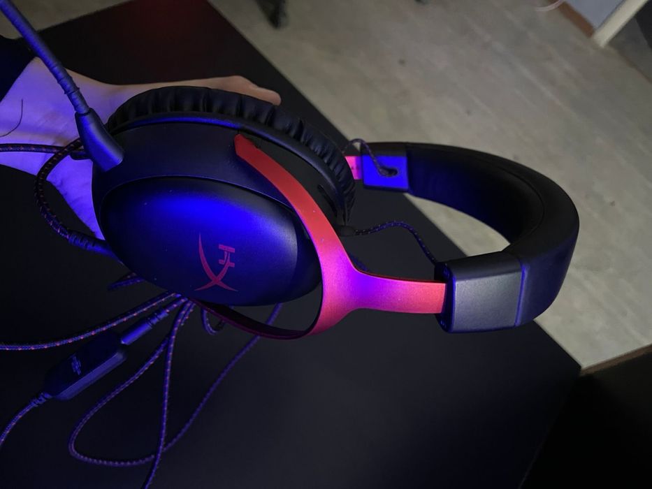 Наушники HyperX Cloud III