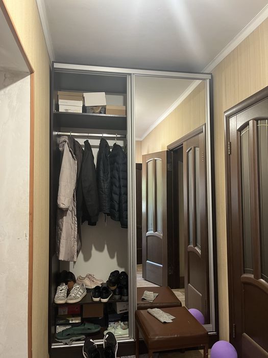 Шкаф в прихожую, с зеркалом
