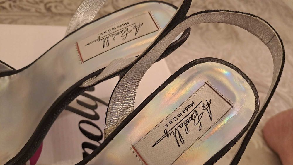 Стильные босаножки