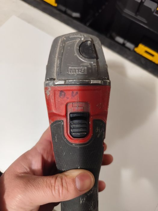 Безчетков акумулаторен ъглошлайф Милуоки Milwaukee M18 FSAG125XB