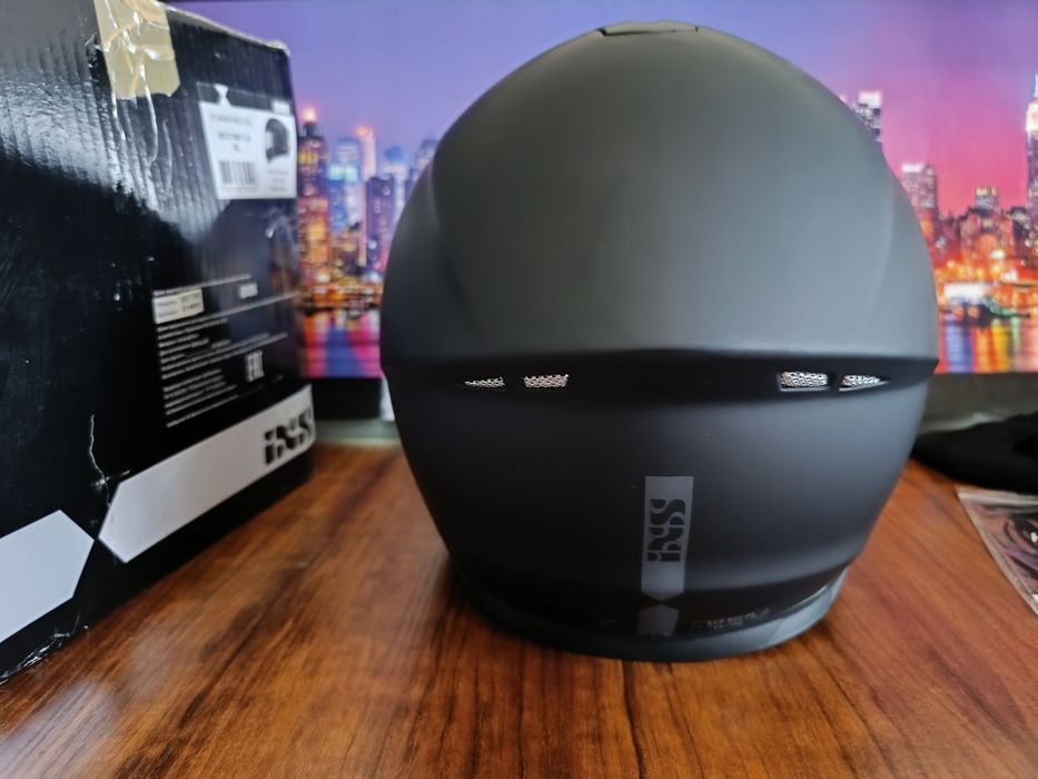 Мото шлем от швейцарского бренда IXS
