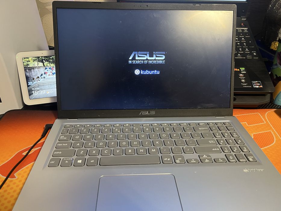 Asus X515M Лаптоп