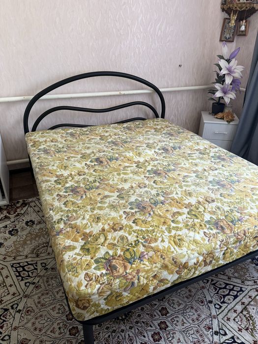 Продам кровать двуспальная