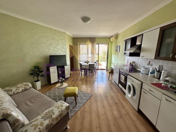 Двустаен апартамент в м-т Св. Никола