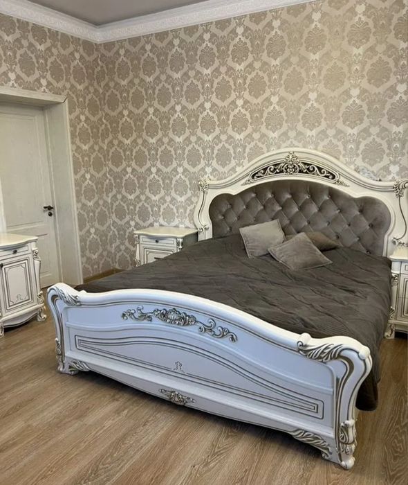 Продам спальный гарнитур