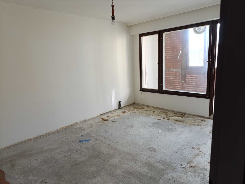 Продава се Двустаен апартамент в Дупница - 50 кв.м за 337 €/кв.м - Снимка #1