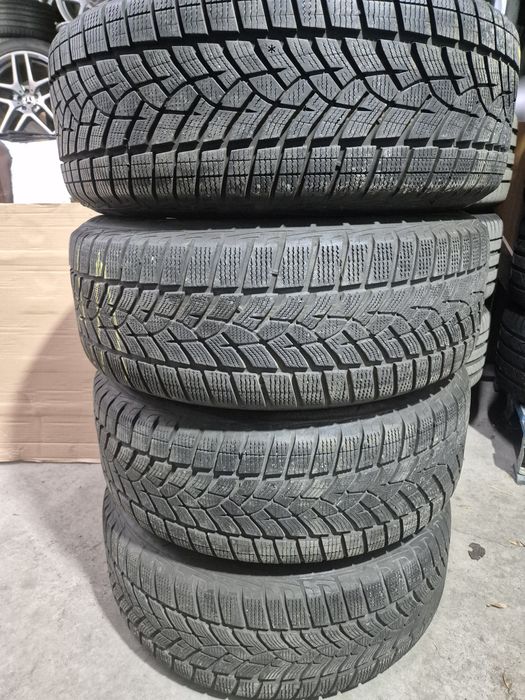 4бр. 235/60/18 зимни гуми Goodyear
