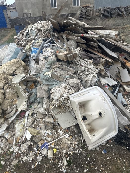 Отдам бесплатно строительные мусоры самовывоз
