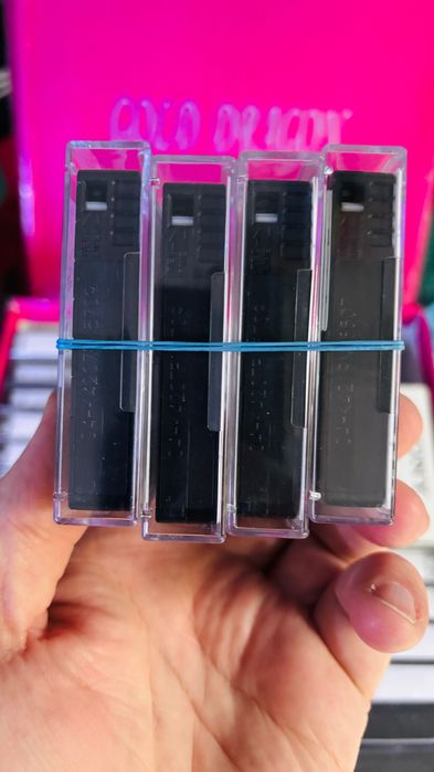 Vand casete video mini DV inregistrate o singura data