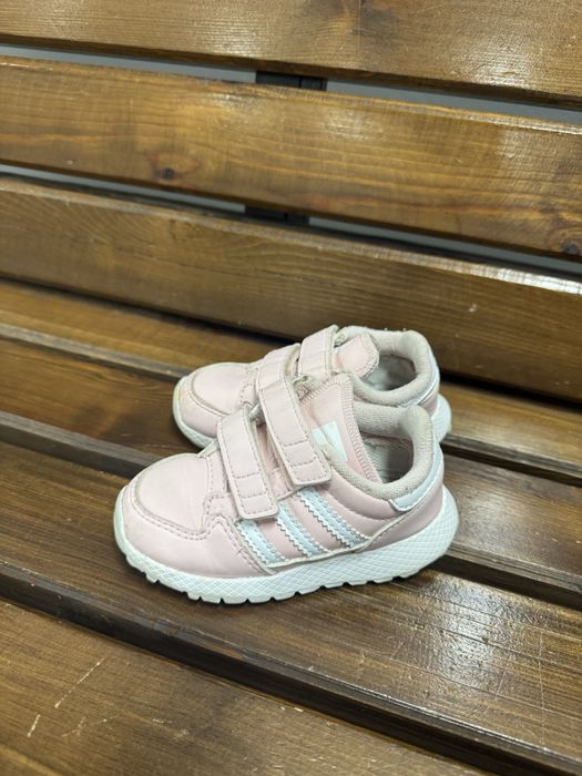 Кроссовки adidas оригиналы