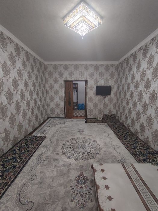 Шошилинч хонадон жихозлари билан сотилади.