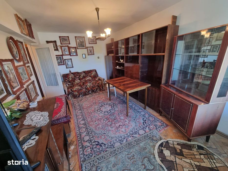 Apartament 2 camere decomandat,ultracentral,Deva-Bd.Decebal-piată