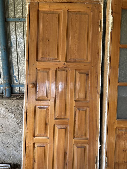 Двери деревянные