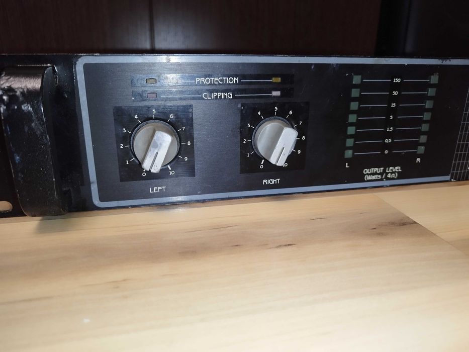 Statie / amplificator profesional Acoustic 600 Wati