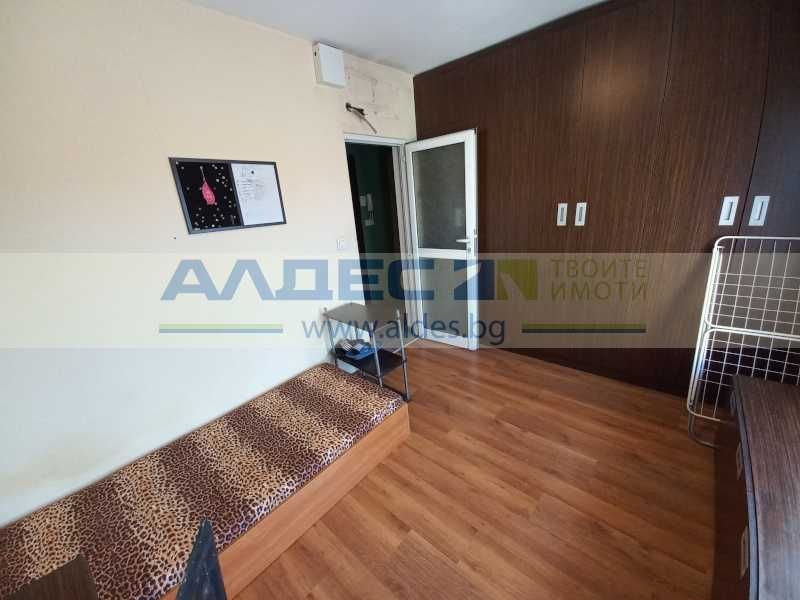Дава се под наем Тристаен апартамент в София, Надежда 2 - 81 кв.м за 561 € - Снимка #8