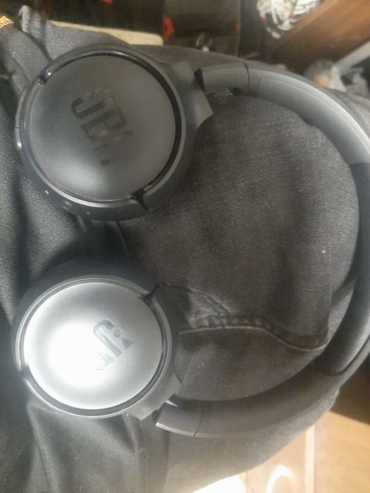 Наушники  JBL хорошом  састояние