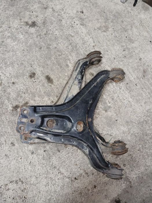 Запчасти ауди ,,