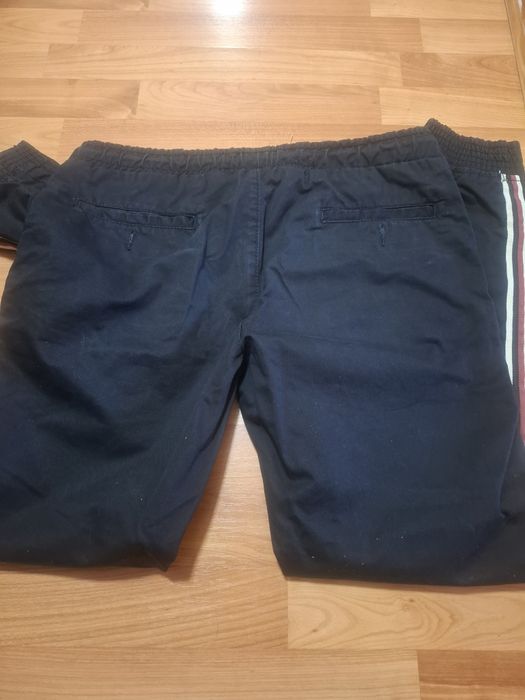 Pantaloni barbat,marime L,potrivit si pentru M