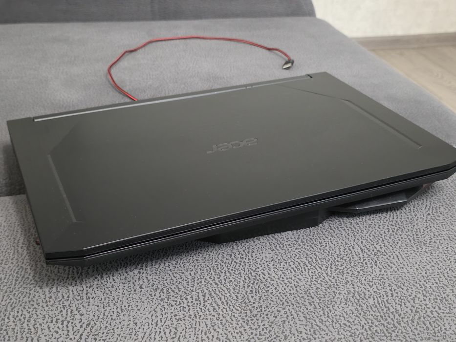 Acer Nitro 5 AN517-52