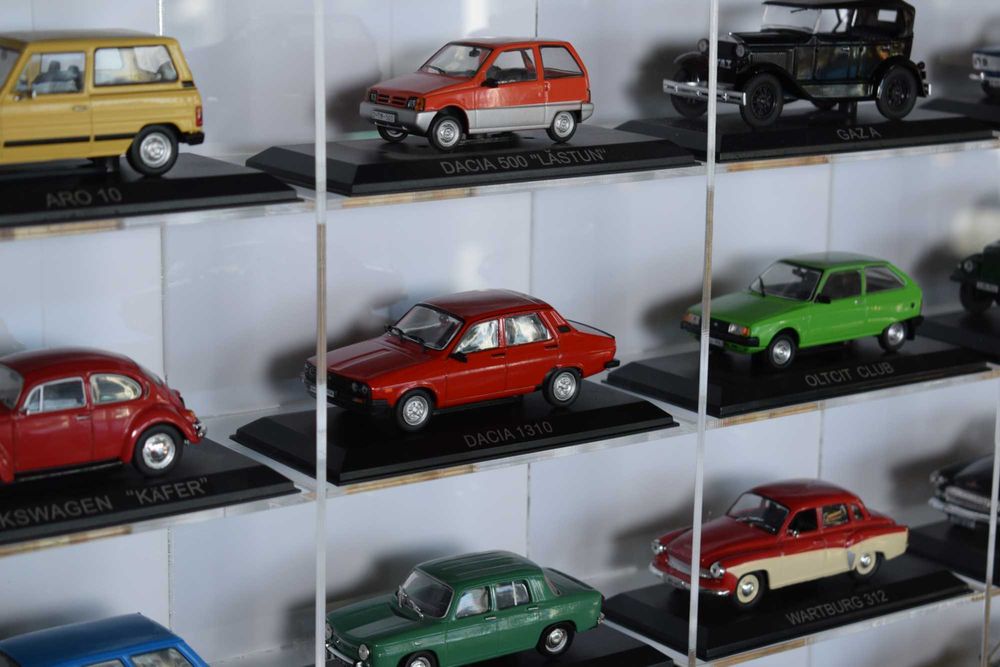 Suport expunere acrilic-tip fagure-machete 1:43-Masini de legenda