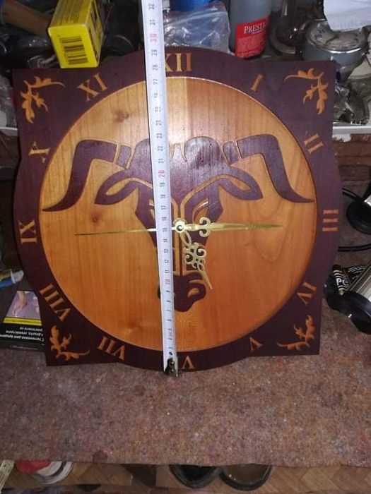 Дървен часовник кварц