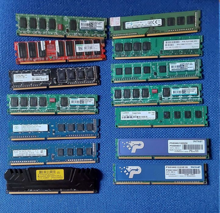 Service IT - RAM Value PACK - lot DDR1 DDR2 DDR3 DDR4 si de colectie pentru PCs RETRO
