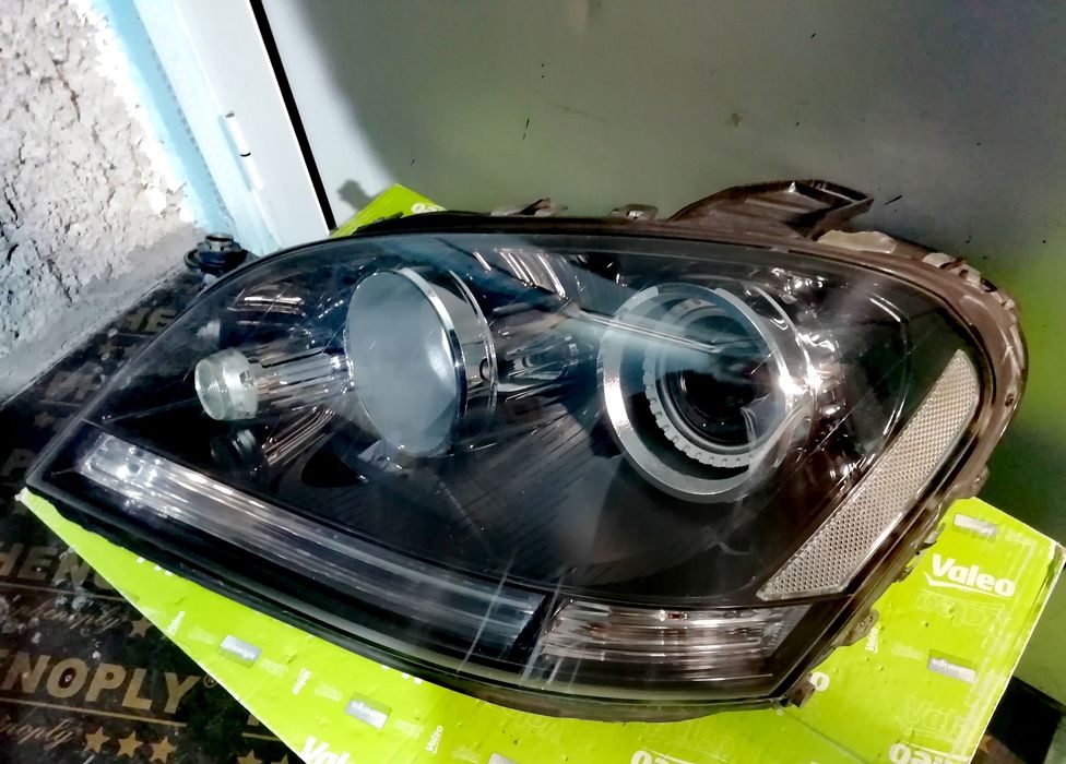 Фар фарове за Mercedes ML W164 / Мерцедес МЛ W164 Black Edition.