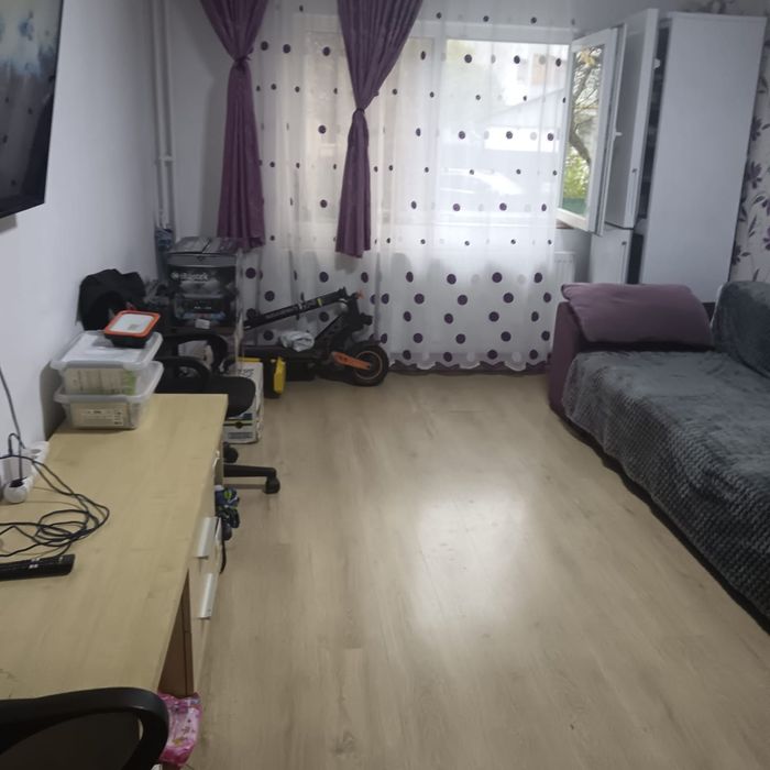 Vand apart. 3 cam.,Mihai Bravu Ploiesti