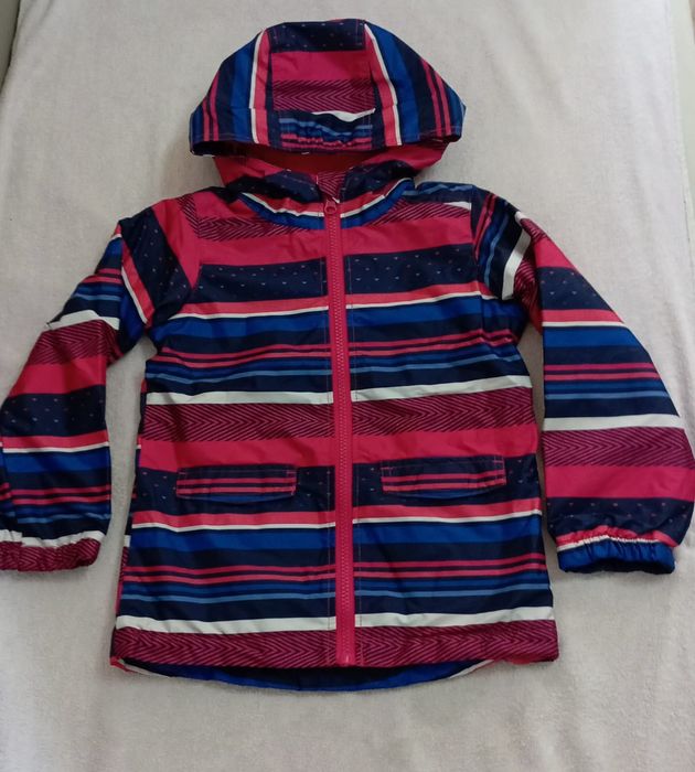 Фирменная куртка для девочки