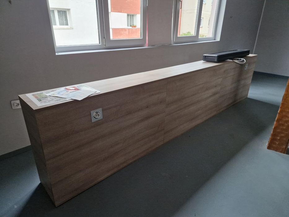 Baza expoziție vitrina magazin și piramide