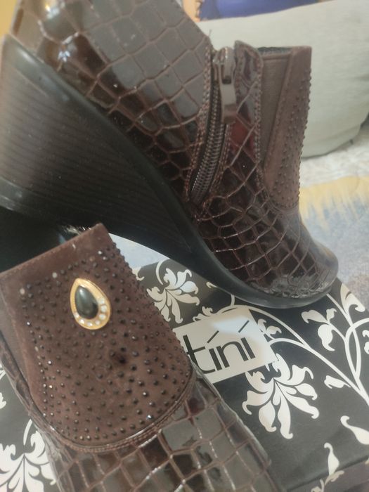 Туфли женские коричневого цвета 37 разм