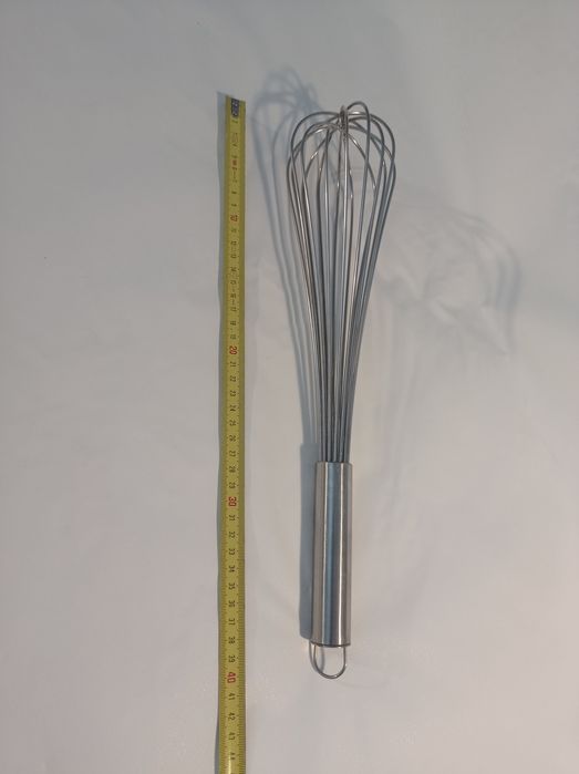 Продавам метална бъркалка, 40 см