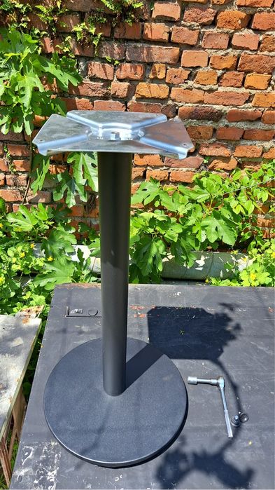 Метални крака за маса и пейки